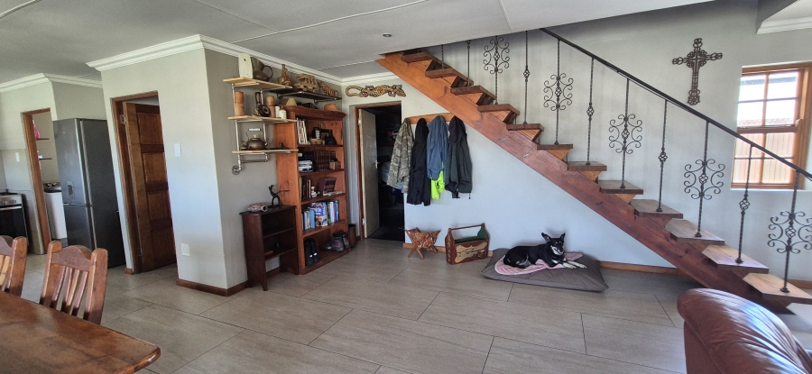 5 Bedroom Property for Sale in Cape Farms Western Cape